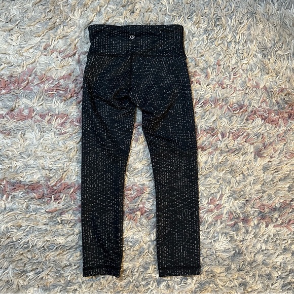 Lululemon wunder under legging 2 - Picture 2 of 3